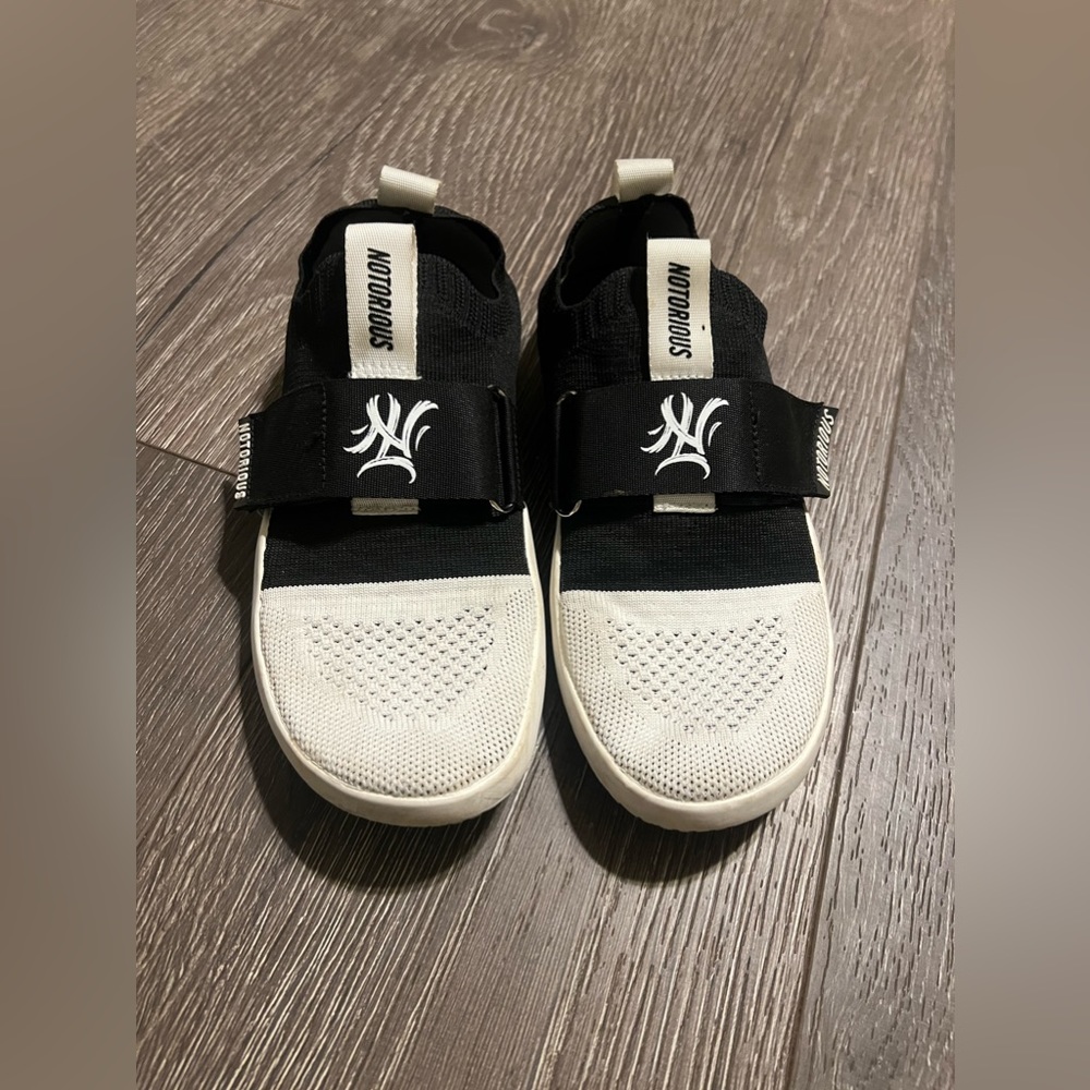 Notorious Lift Slippers